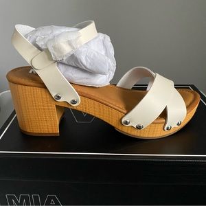 MIA Susan wooden heel sandals